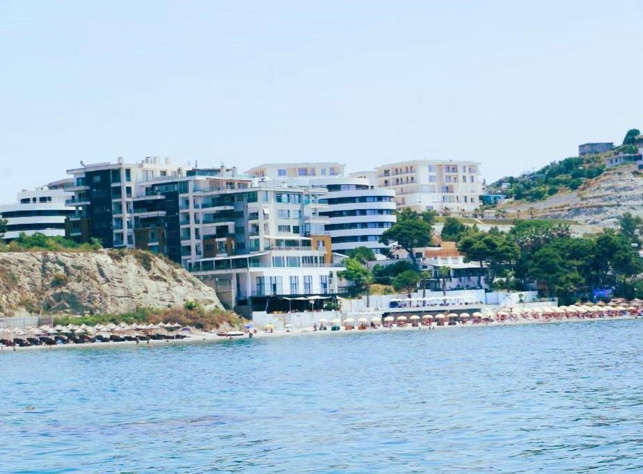Sea&Sun&Sand Luxury Apartment In Durrës Exteriör bild